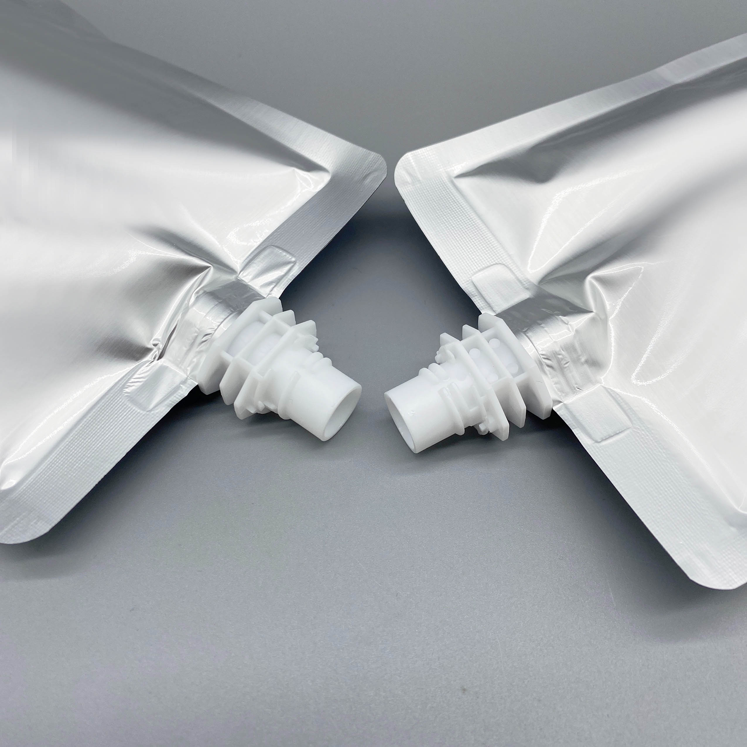 融合了拉鏈袋的便利性和瓶裝的密封性